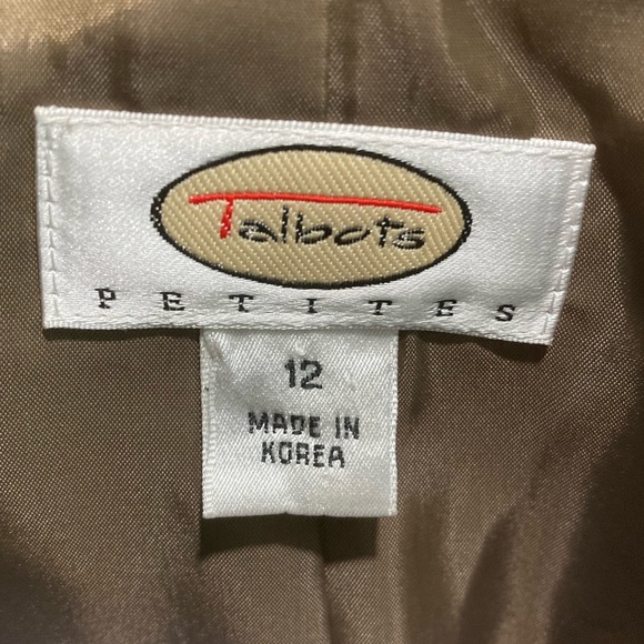Talbots
12P
Camel Jacket
Feels like suede
Shoulder pads - Picture 2 of 6